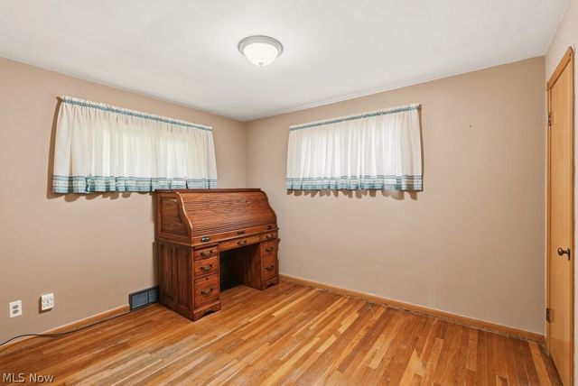 6524 Charles Road, North Olmsted, OH 44070