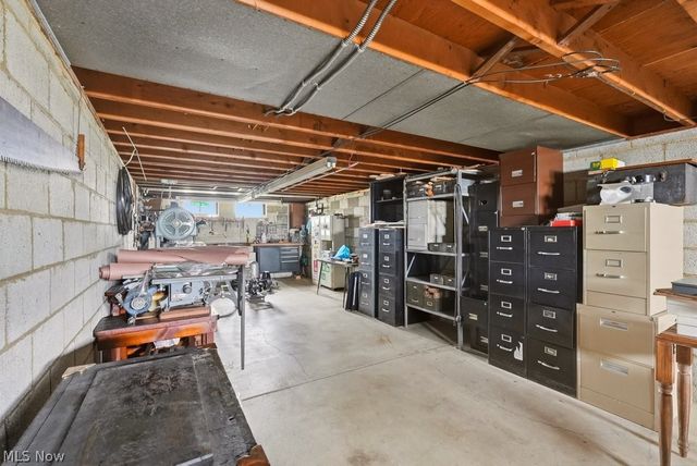 6524 Charles Road, North Olmsted, OH 44070