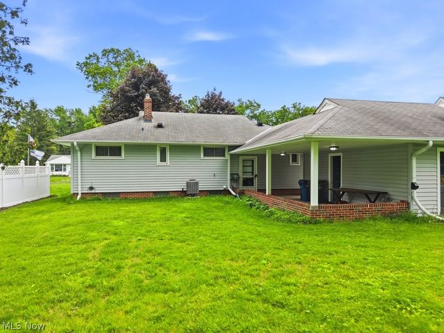 6524 Charles Road, North Olmsted, OH 44070