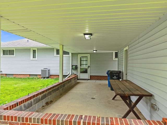 6524 Charles Road, North Olmsted, OH 44070