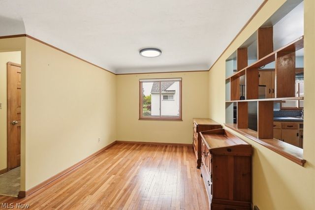 6524 Charles Road, North Olmsted, OH 44070