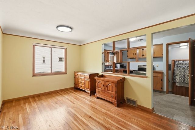 6524 Charles Road, North Olmsted, OH 44070