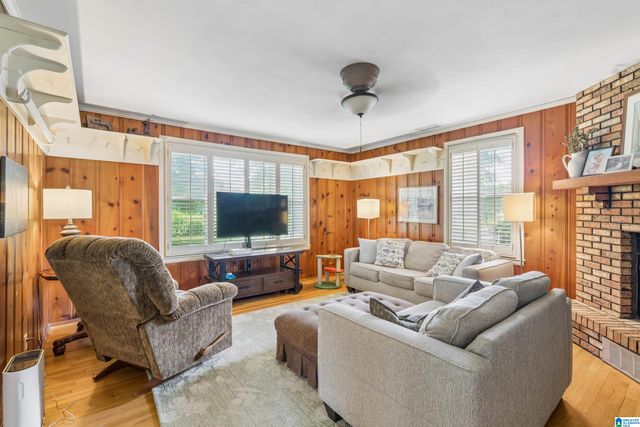 8013 S VALLEY ROAD, Pinson, AL 35126