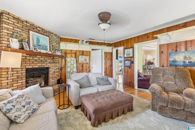 8013 S VALLEY ROAD, Pinson, AL 35126