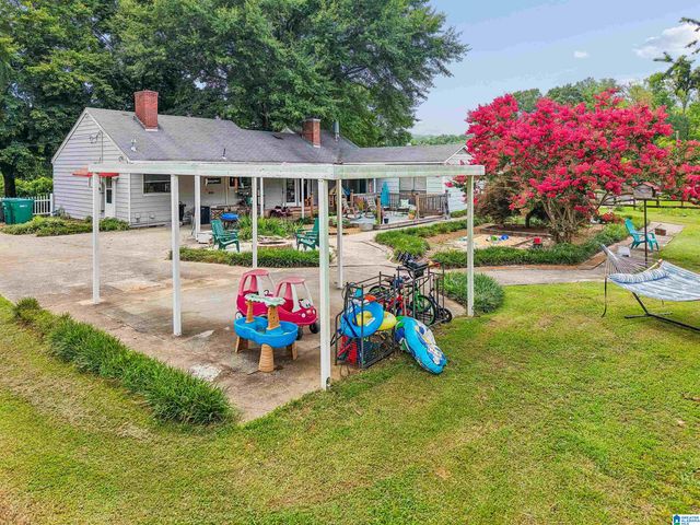 8013 S VALLEY ROAD, Pinson, AL 35126