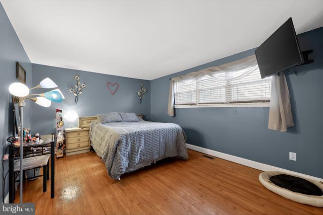 140 LAUREBA AVE, Stratford, NJ 08084