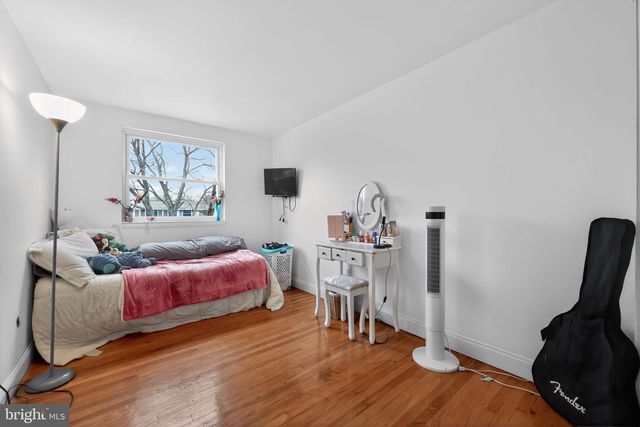 140 LAUREBA AVE, Stratford, NJ 08084