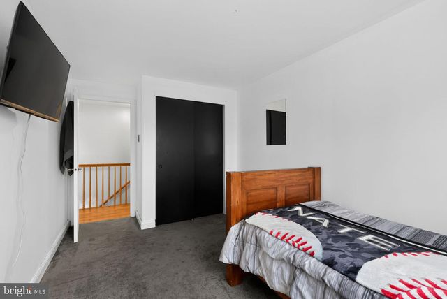 140 LAUREBA AVE, Stratford, NJ 08084