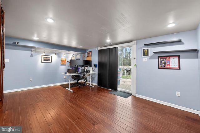 140 LAUREBA AVE, Stratford, NJ 08084