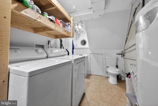 140 LAUREBA AVE, Stratford, NJ 08084