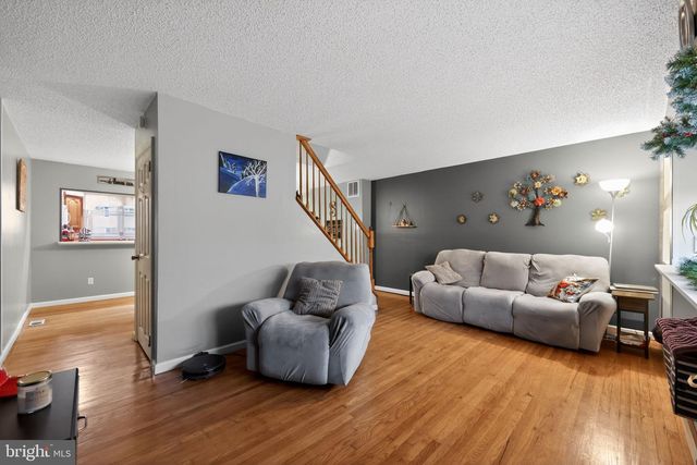 140 LAUREBA AVE, Stratford, NJ 08084