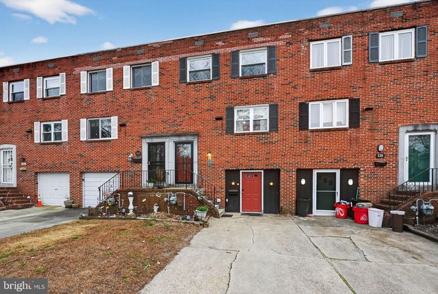 140 LAUREBA AVE, Stratford, NJ 08084