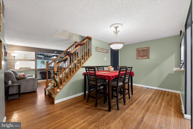 140 LAUREBA AVE, Stratford, NJ 08084