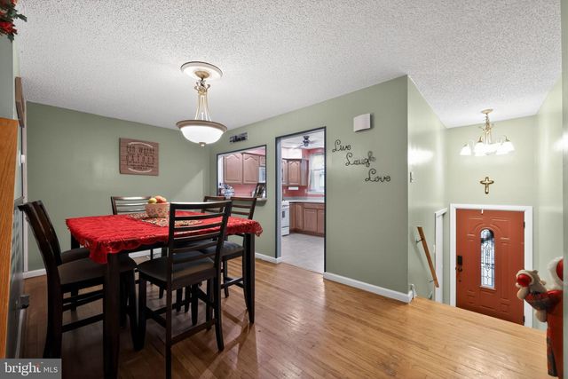 140 LAUREBA AVE, Stratford, NJ 08084