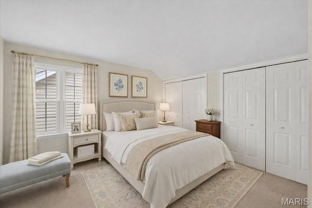 1038 Brooksgate Manor Drive, Kirkwood, MO 63122
