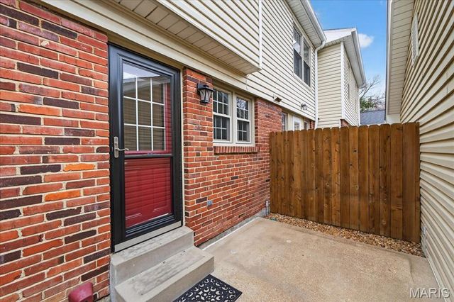 1038 Brooksgate Manor Drive, Kirkwood, MO 63122