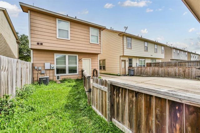 16843 Mammoth Springs Drive, Houston, TX 77095
