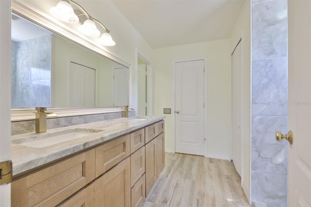 219 ISLAND WATER WAY, Apollo Beach, FL 33572