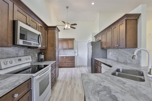 219 ISLAND WATER WAY, Apollo Beach, FL 33572