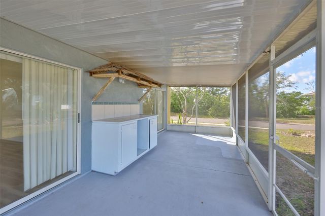 219 ISLAND WATER WAY, Apollo Beach, FL 33572