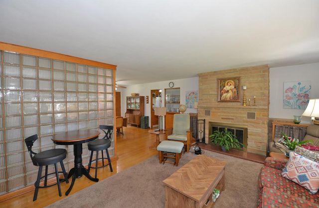 934 Illinois STREET, Racine, WI 53405