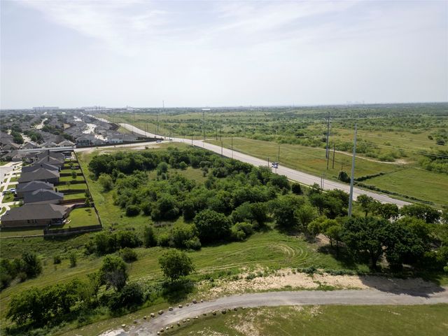 6801 Lake Country Drive, Fort Worth, TX 76179