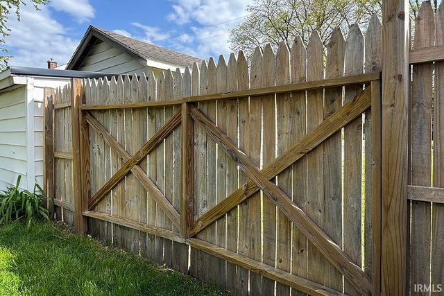 1337 McPherson Street, Elkhart, IN 46514