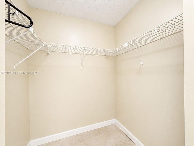 14421 N Kendall Dr 403m, Miami, FL 33186