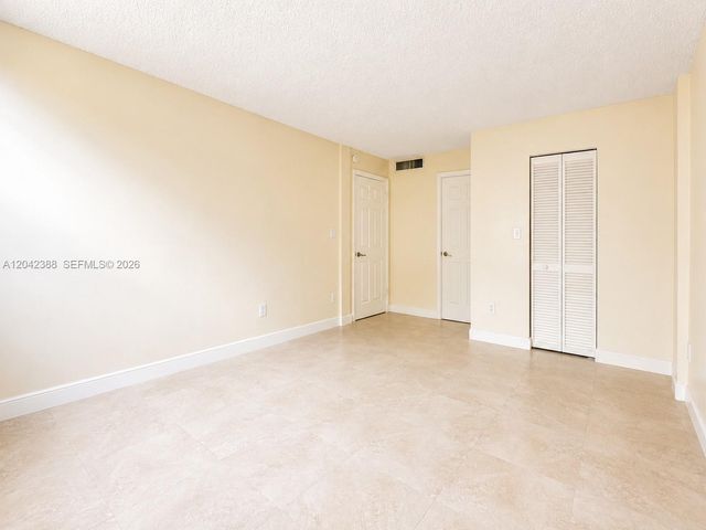 14421 N Kendall Dr 403m, Miami, FL 33186