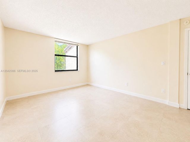 14421 N Kendall Dr 403m, Miami, FL 33186