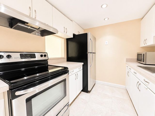 14421 N Kendall Dr 403m, Miami, FL 33186