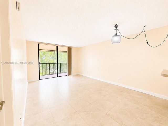 14421 N Kendall Dr 403m, Miami, FL 33186
