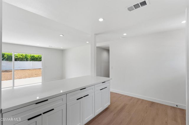 1554 Ahart Street, Simi Valley, CA 93065