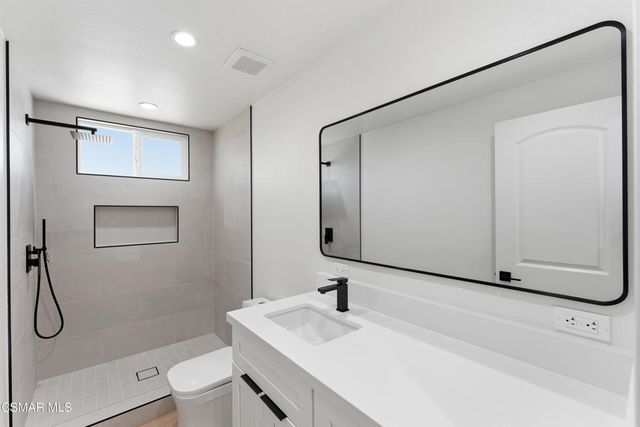 1554 Ahart Street, Simi Valley, CA 93065