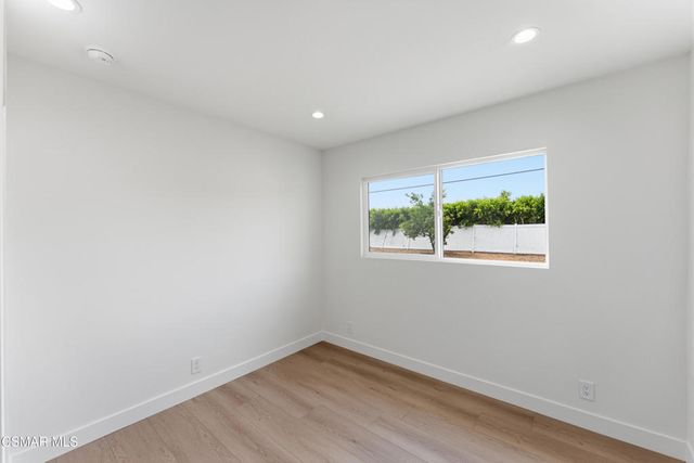 1554 Ahart Street, Simi Valley, CA 93065