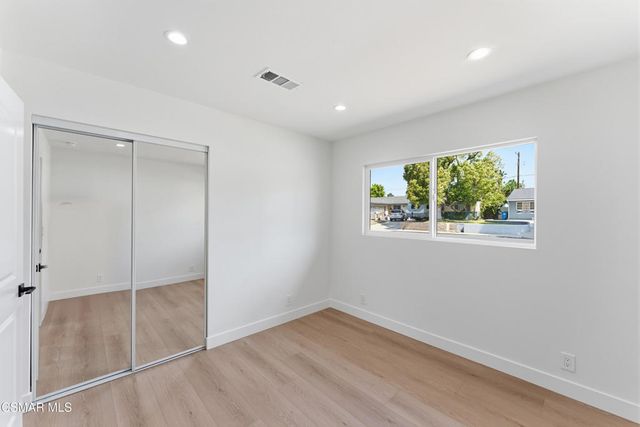 1554 Ahart Street, Simi Valley, CA 93065