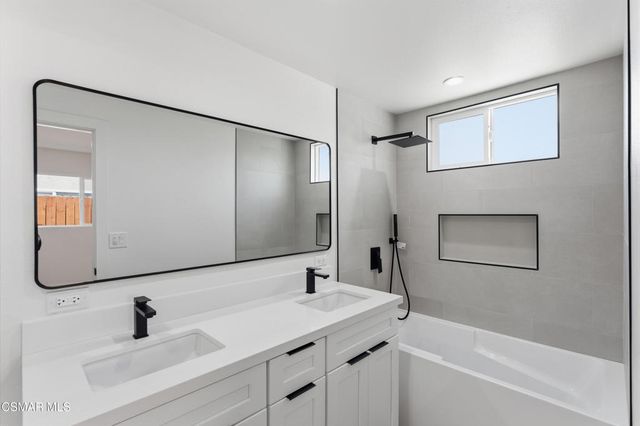 1554 Ahart Street, Simi Valley, CA 93065