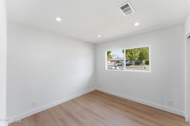 1554 Ahart Street, Simi Valley, CA 93065