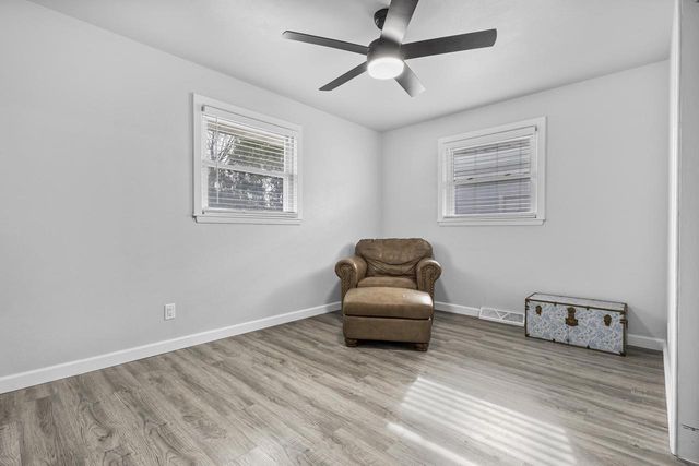 1611 E GLENDALE AVENUE, Appleton, WI 54911