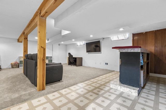 1611 E GLENDALE AVENUE, Appleton, WI 54911