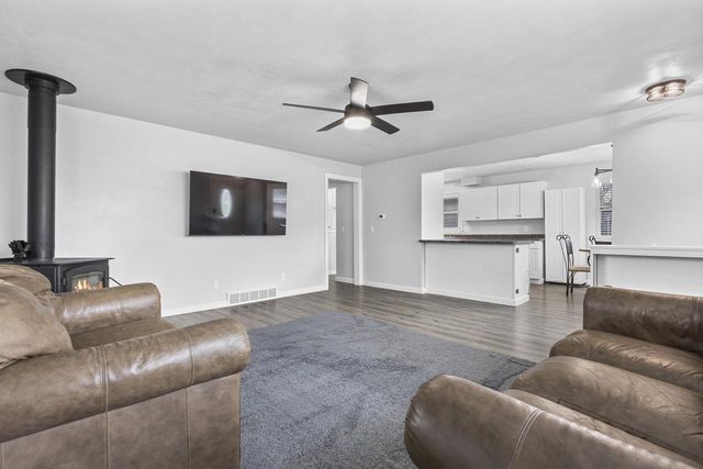 1611 E GLENDALE AVENUE, Appleton, WI 54911