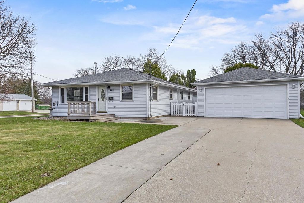 1611 E GLENDALE AVENUE, Appleton, WI 54911