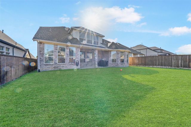 917 Fallbrook, Denton, TX 76210