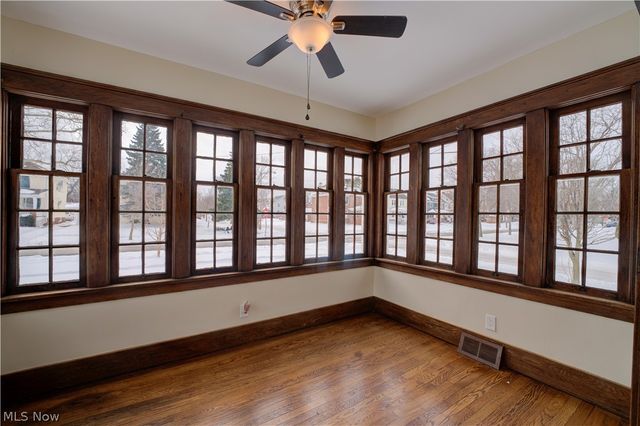 855 Osborn Avenue, Lorain, OH 44052