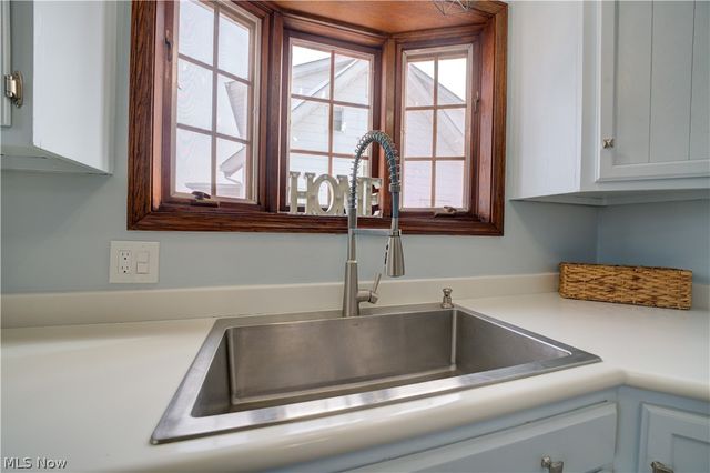 855 Osborn Avenue, Lorain, OH 44052