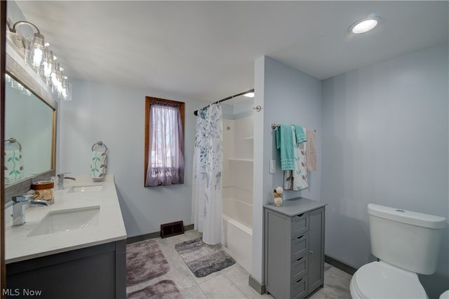 855 Osborn Avenue, Lorain, OH 44052