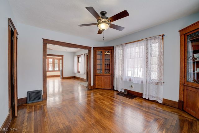 855 Osborn Avenue, Lorain, OH 44052