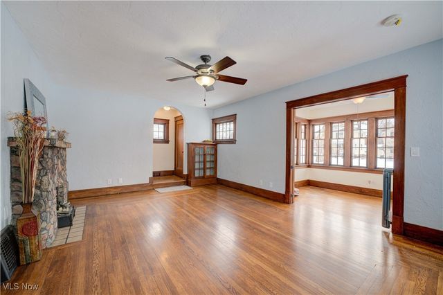 855 Osborn Avenue, Lorain, OH 44052