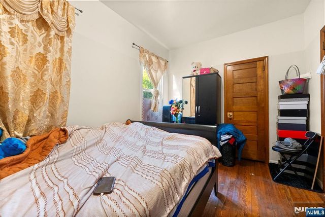 91 Headley Terrace, Irvington, NJ 07111