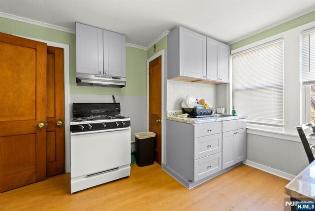 91 Headley Terrace, Irvington, NJ 07111